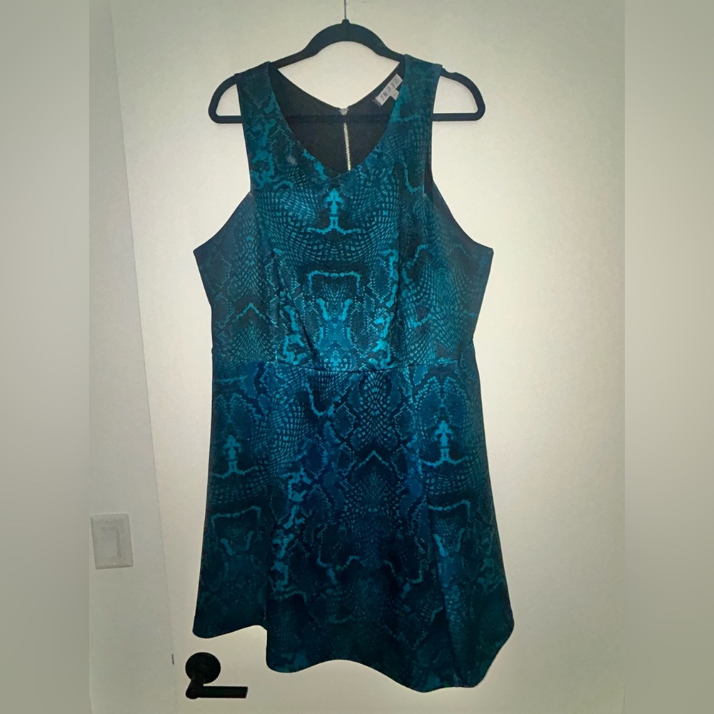 Jennifer Lopez Blue Halter Sheath Cocktail Dress